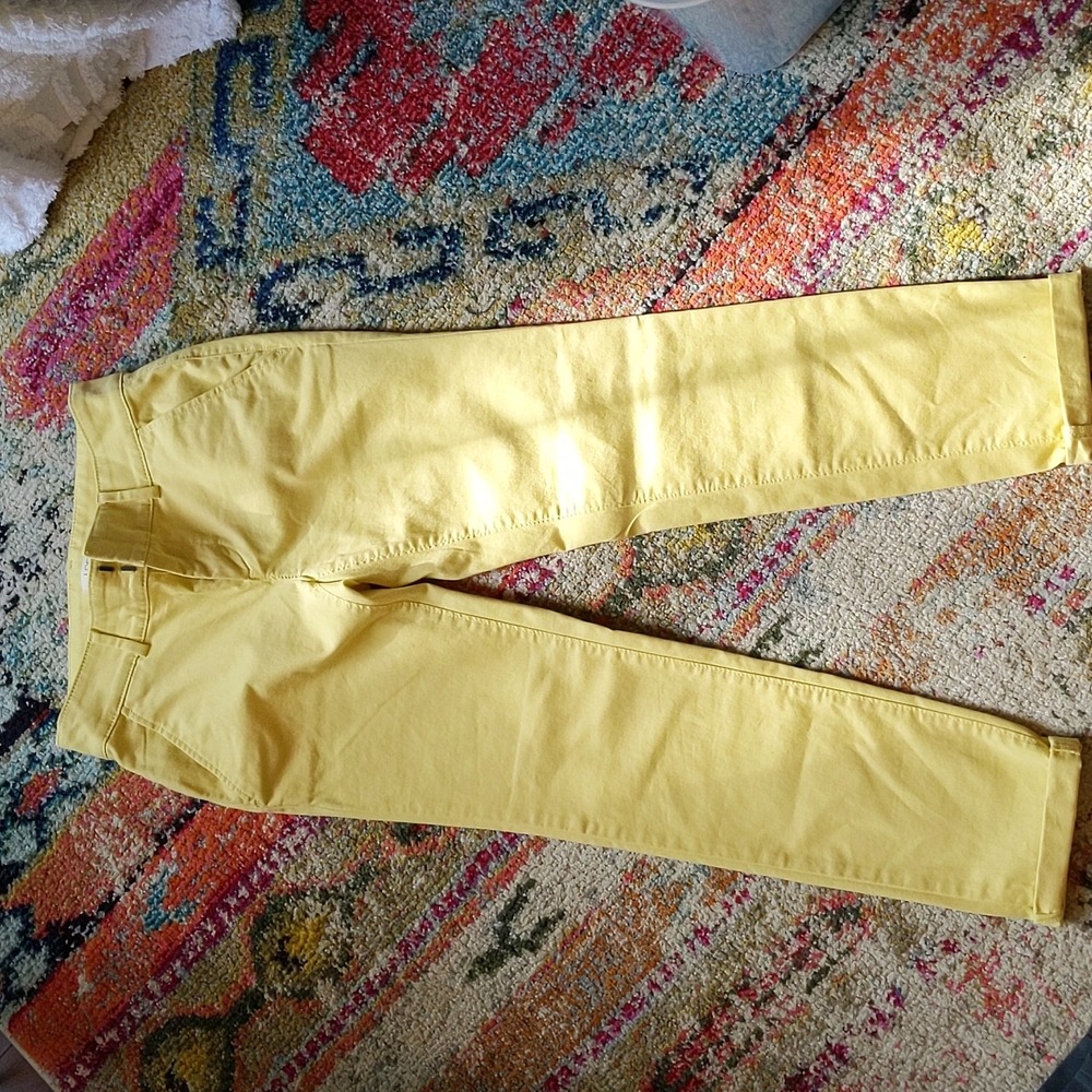 Loft chino cropped pants, new without tags, size 0, yellow
